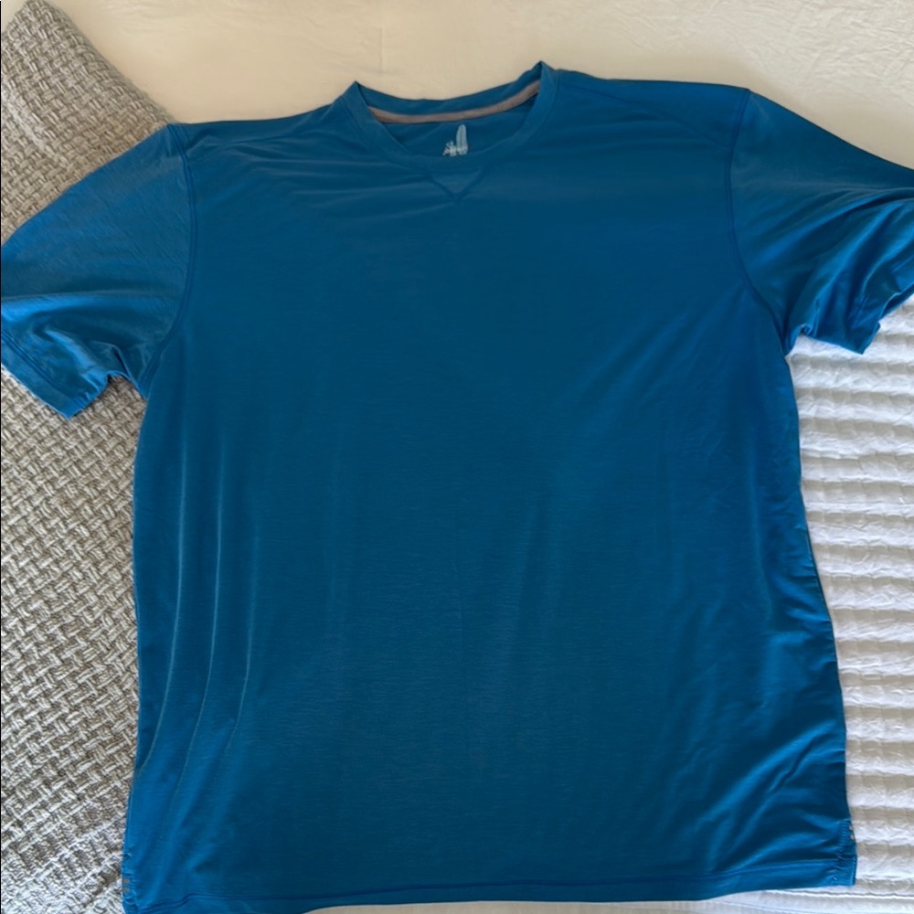 johnnie-O Men's Blue T-Shirt